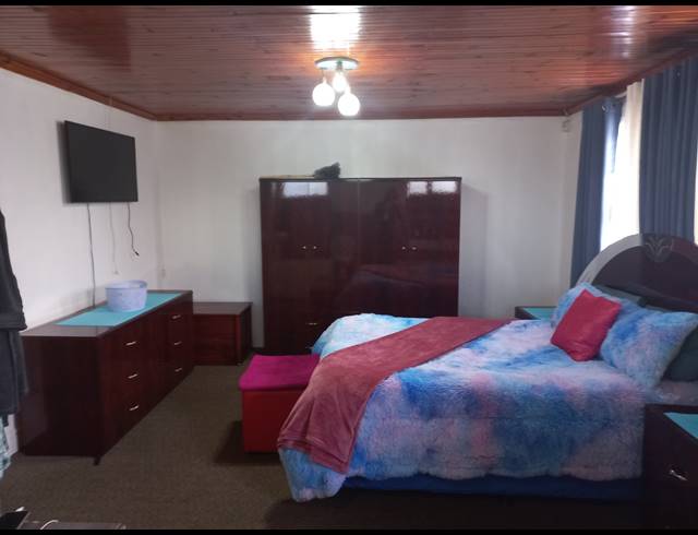4 BEDROOM HOUSE FOR SALE IN WESTRIDGE